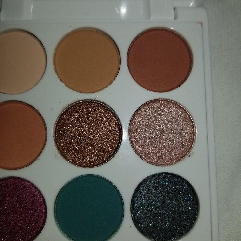 Chica Beauty Mini Fiesta Eyeshadow Palette - Picture 10 of 10